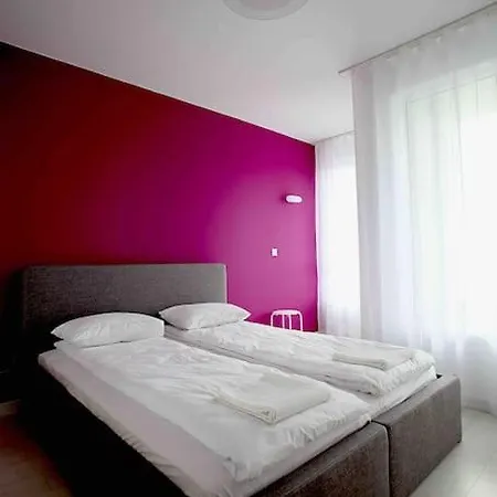 Magenta With Free Wifi Sofia